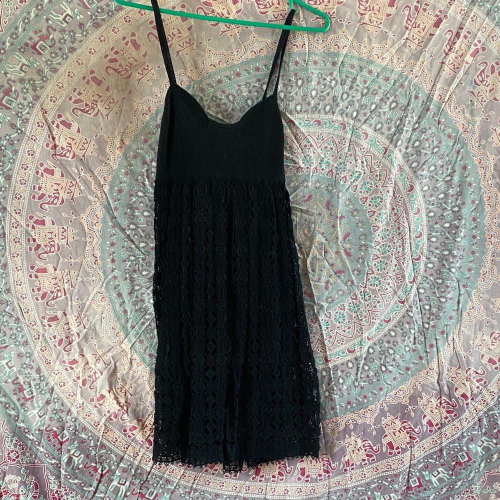 Chic Black Lace Mini Dress